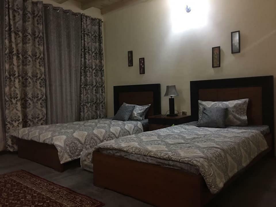 Embassy Villa Suites Karimabad  Exterior foto